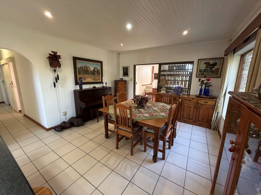 4 Bedroom Property for Sale in Noorsekloof Eastern Cape